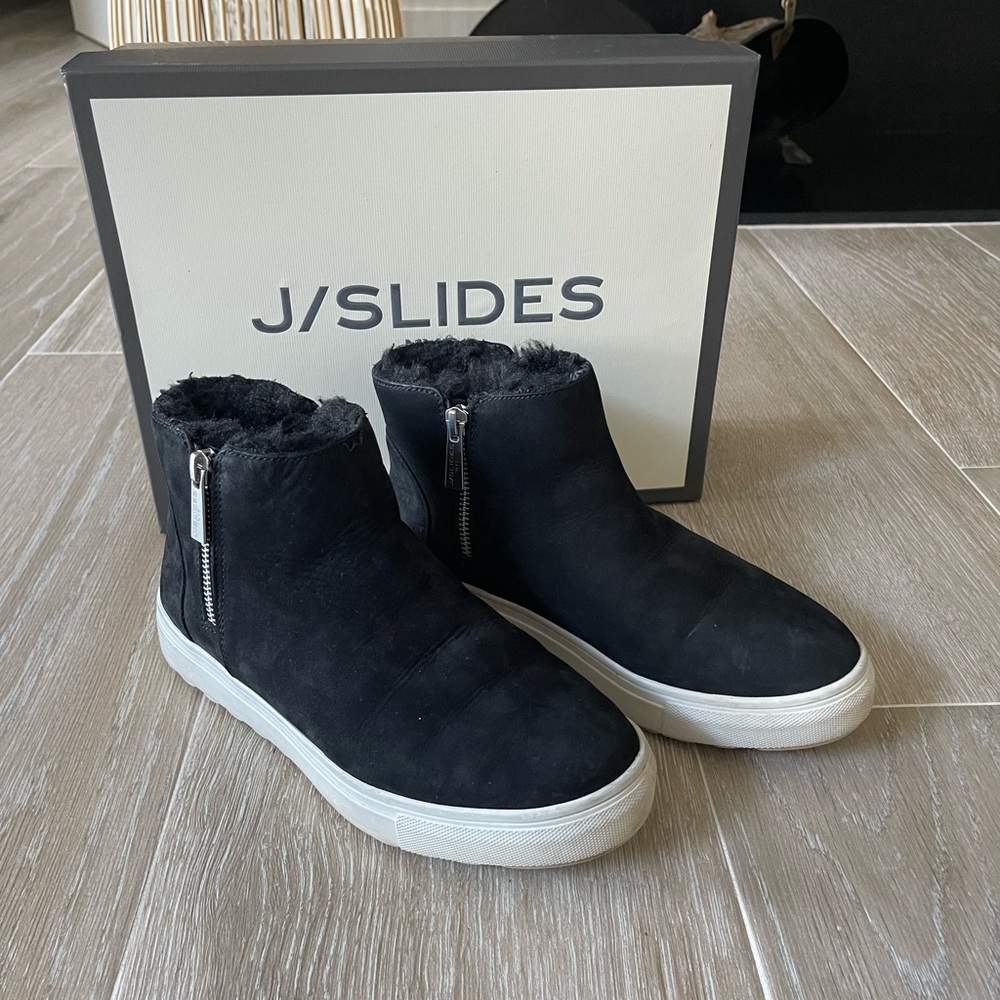 J Slides poppy booties